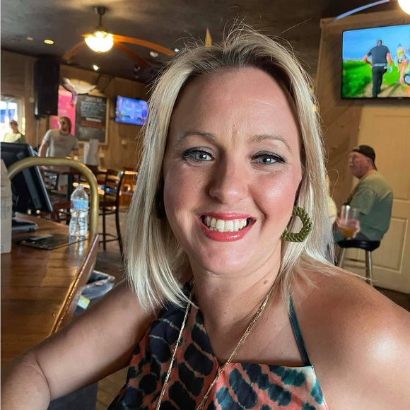 Meet your Posher, Jessica - Picture 6 of 12